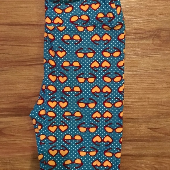 $5 IF BUNDLED LuLaRoe Sunglasses OS Legging - Picture 3 of 5